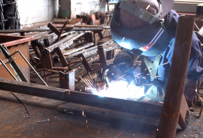 Cubana de Acero, empresa fundada en 1998, aun sigue funcionando y aportando a la economía del país. 
Foto: Raúl López Sánchez 26/10/2010