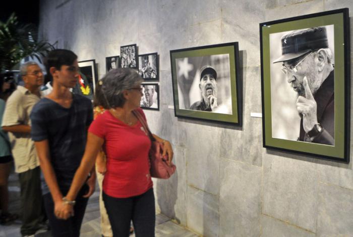 Exposición audiovisual Fidel es Fidel