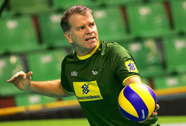 El veterano mentor brasileño Bernardo Rezende reconoció la actuación de Cuba en la pasada Liga Mundial. FOTO: FIVB