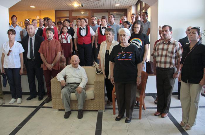 En el acto se dedicó un minuto de silencio a Fabio Di Celmo en señal de sensible recuerdo por parte de los trabajadores e invitados a la conmemoración. 