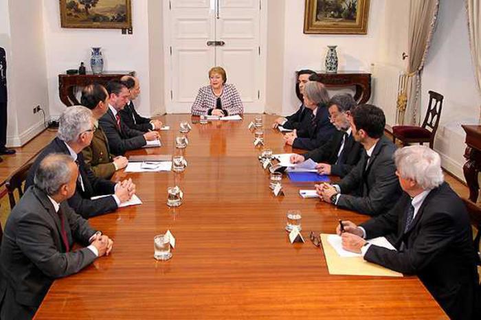 Bachelet reunida con el Consejo Operativo de Seguridad