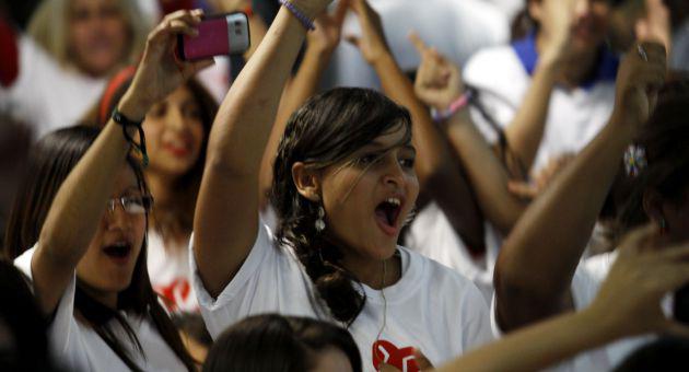 jóvenes venezolanos