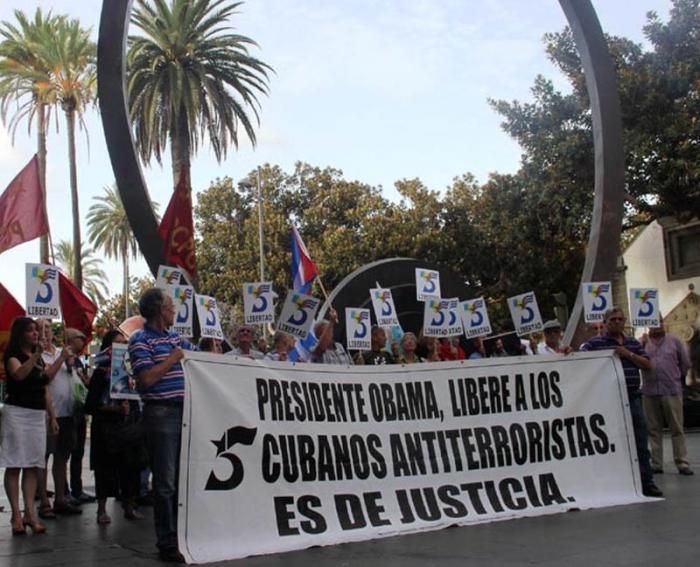 Acción solidaria desde Las Palmas de Gran Canaria por la Libertad de los Cinco.