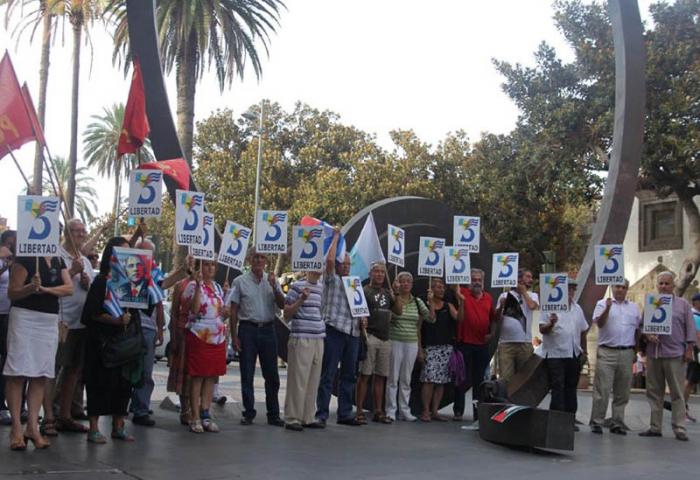 Acción solidaria desde Las Palmas de Gran Canaria por la Libertad de los Cinco.