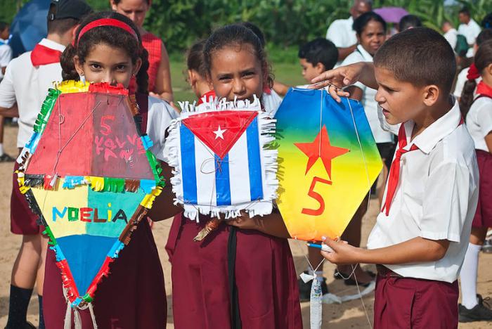 Desde Pinar del Río el reclamo de nuestros niños por la liberación de los Cinco.