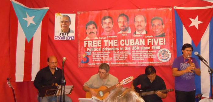 Desde Estocolmo, Suecia por la libertad de los Cinco.