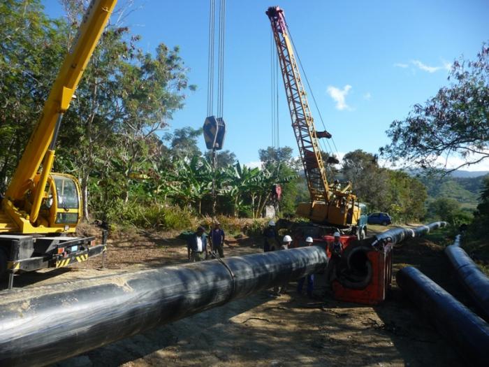 Modernización y rehabilitación del sistema de riego Valle de Caujerí- Esta conductora que ahora se instala en el tramo -Pozo Azul llegará hasta las comunidades de Manguito y Corojo. Trasvase norte sur