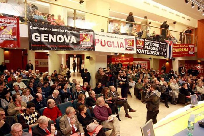 Acto en solidaridad con los Cinco organizado por El Partido Comunista en Italia, secretario nacional Marco Rizzo, en Roma.