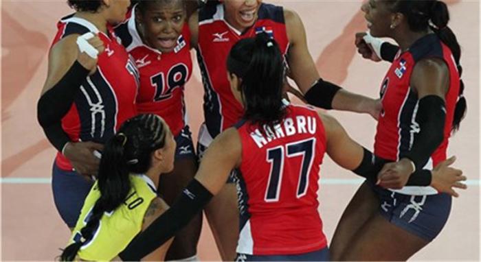 El equipo de voleibol de República Dominicana que participa en el Campeonato Mundial femenino de voleibol 2014.