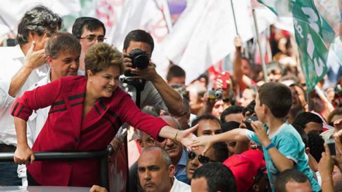 La presidenta Dilma Rousseff ha registrado un sostenido crecimiento en las encuestas durante las últimas semanas. 