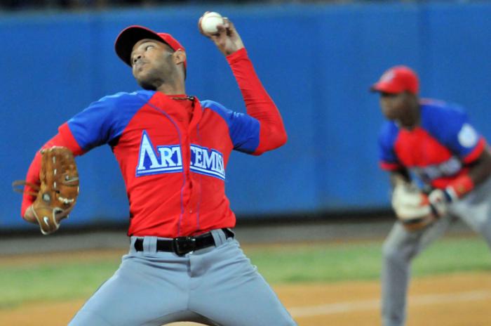 serie 53 Nacional Beisbol Artemisa  Lanzador Misael Villa
Foto: Ricardo Lopez Hevia 05/03/2014
Vllm.jpg