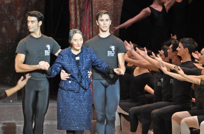 Inauguración del 24 Festival Internacional de Ballet. en la foto Alicia Alonso, presidenta del evento, en el Teatro karl Marx.