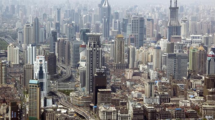 La construcción de ciudades —con sus inmensas estructuras de cemento, vidrio y metal— están dejando una marca visible en los estratos de la Tierra. FOTO: Reuters