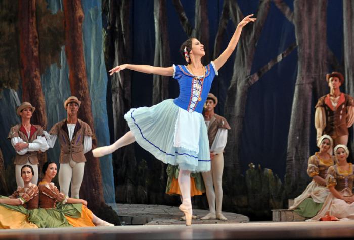 Giselle (Anette Delgado) por el BNC, con coreografía de Alicia Alonso, como parte del 24 Festival Internacional de Ballet,