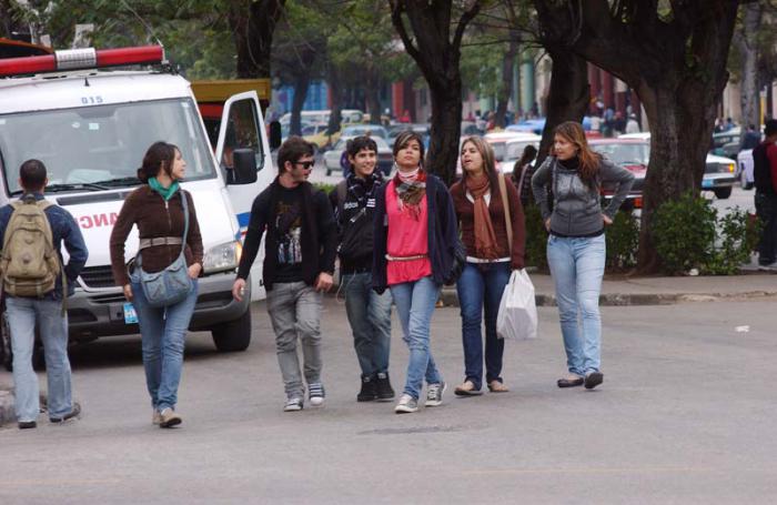Muchos cubanos amantes del frío desean que imágenes como esta se repitan con frecuencia en el ac­tual invierno. 