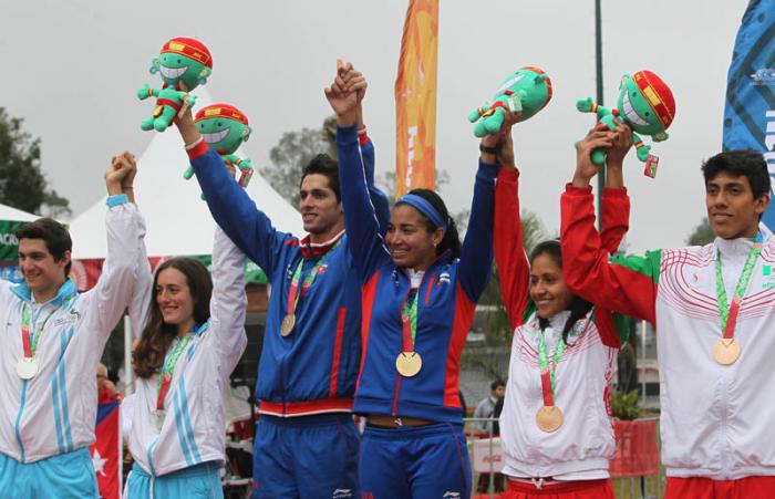 Ledy Laura Moya y Ricardo Figueroa Oro en Pentatlon Moderno, Centroamericanos Veracruz 2014. Foto: Ismael Francisco/Cubadebate.