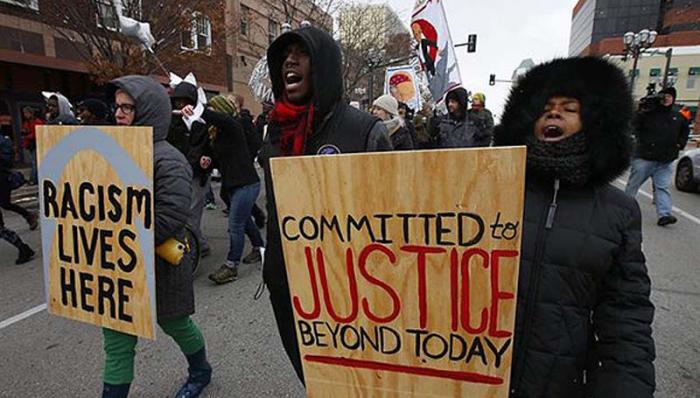 El asesinato de jóvenes afroamericanos ha reavivado el debate racial en Estados Unidos. 