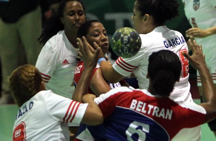 Gana medalla de Oro equipo cubano de Balonmano femenino. Foto: Ismael Francisco/Cubadebate.
