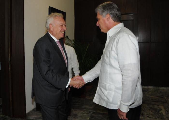 Díaz Canel recibe a canciller español
