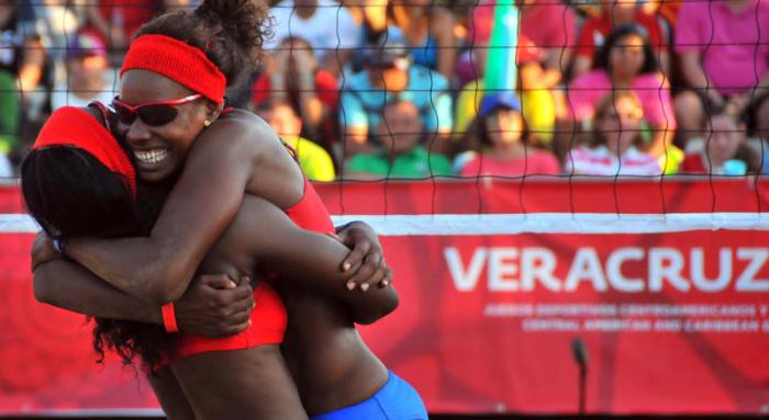 Voleivol de playa F oro para cuba Lianma Flores y Leila Martinez
