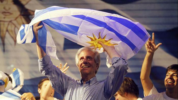 Vázquez superó a su rival Luis Lacalle en la segunda vuelta.