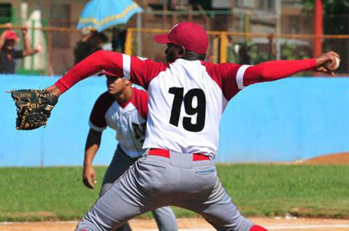 El lanzador de Mayabeque José Norbelis Betancourt. Foto: Ricardo López Hevia.