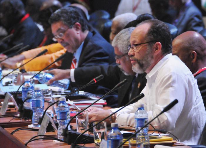 Inauguración V Cumbre CARICOM CUBA celebrada en el Palacio de la Revolución por el general de ejército Raúl Castro Ruz, presidente de los Consejos de Estado y de Ministros. El Secretario General de la Comunidad del Caribe (CARICOM), Embajador Irwin LaRocque.