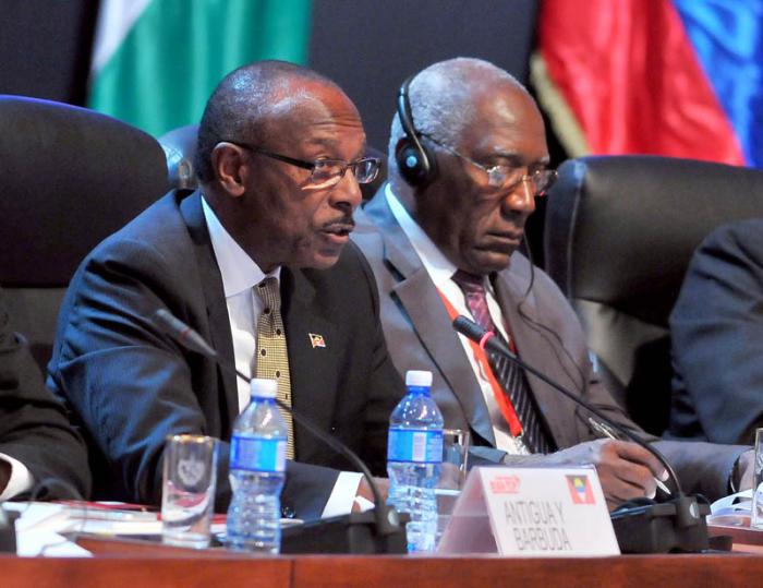 X Aniversario del ALBA-TCP Antigua y Barbuda ministro de Salud Molwyn. M Josef