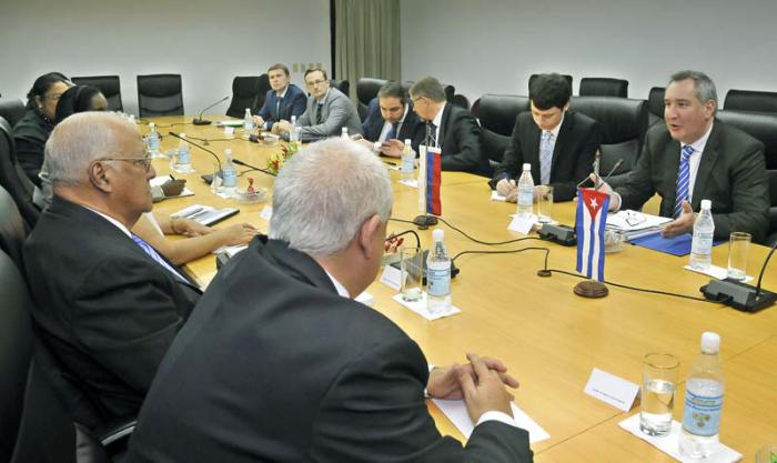 Esta XII Sesión de la Comi­sión Intergubernamental cubano-rusa para la cola­­boración económico-comercial y científico-técnica, contribuye a estrechar aún más los lazos entre ambas naciones. 
