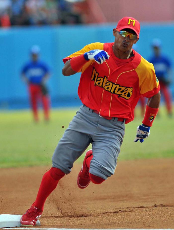 Dainer Moreira gana carrera de Home a 1ra y vuelta al cuadro