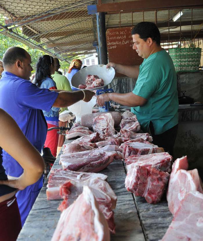 venta de carne de cerdo en la Isla de la Juventud