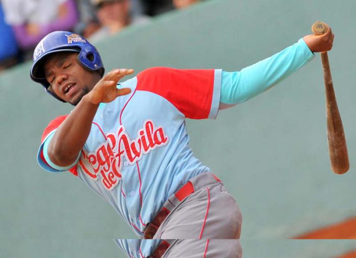 Serie Nacional 54 Equipo Ciego de Avila OSVALDO VAZQUEZ TORRES
