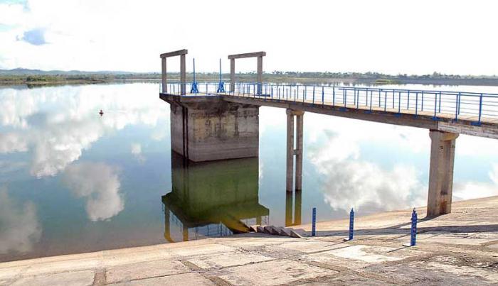 Los embalses que abastecen el macizo arrocero solo almacenan al 37% de su capacidad.