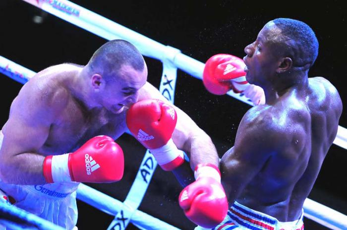 Liga mundial de Boxeo 3ra vuelta cuba vs Rusia Erislandy Sabon 91 kg gana a Vitaly Kudukhov