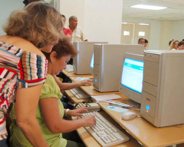 Los joven club de computación y electrónica procuran brindar cada día un servicio de calidad a la sociedad cubana. 