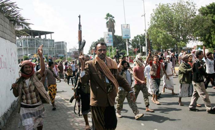 Las manifestaciones populares agravan la crisis política en Yemen.  