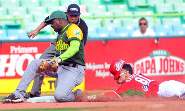 Serie del Caribe 2015 PR Tomateras de Mexico vs Pinar del Rio Cuba ganan los mexicanos 2 x 1 jugada en 3ra base quieto Rico Noel Donal Duarte x cuba