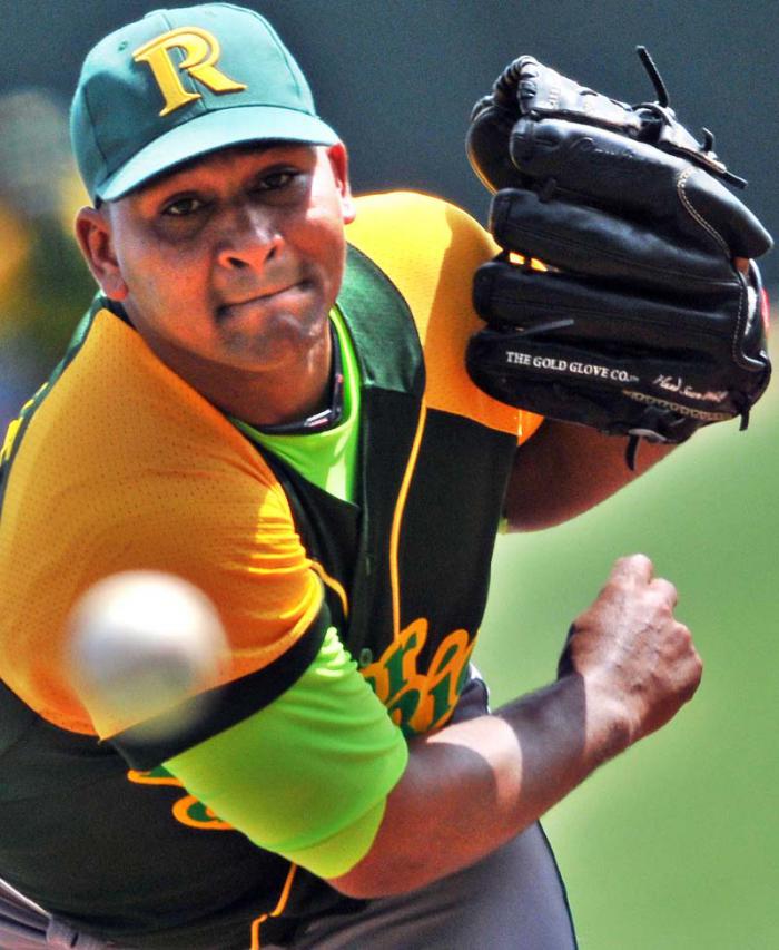 Serie del Caribe 2015 PR Tomateras de Mexico vs Pinar del Rio Cuba ganan los mexicanos 2 x 1Freddy Asiel Alvarez lanzador abridor x cuba
