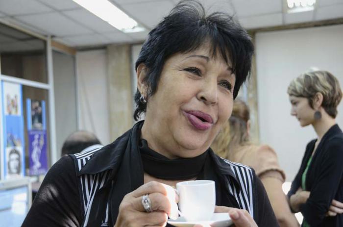 Foro interactivo por Internet con protagonistas de la novela cubana en turno por la TV Cubana La Otra Esquina, desde la redacción digital del periódico Granma.
Diana Rosa Suárez