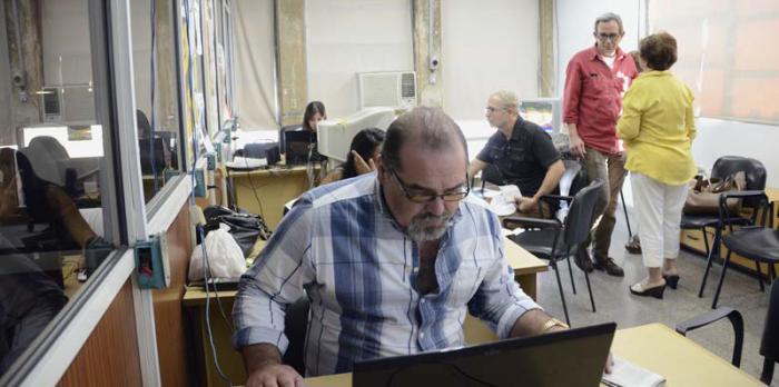 Foro interactivo por Internet con protagonistas de la novela cubana en turno por la TV Cubana La Otra Esquina, desde la redacción digital del periódico Granma.