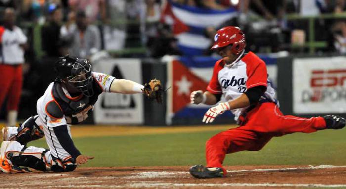Semi Final de la serie del caribe PR 2015 entre Cuba vs Venezuela