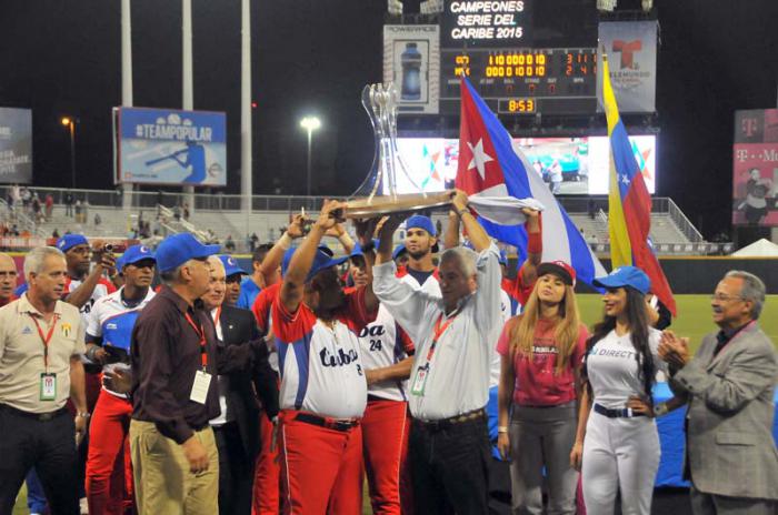Serie del Caribe 2015 CUB-mex FINAL gana cuba 3 x 2 lanzador ganador Yosvani Torres