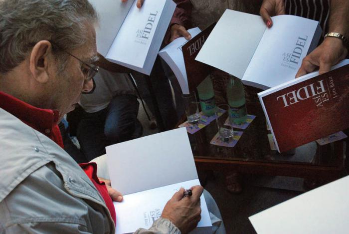  Presentación de libro sobre Fidel