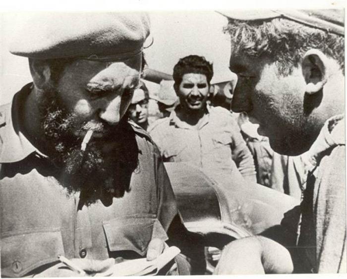 Fidel en Playa giron (baezgiron)Luis Baez en las arenas de Playa Giron en abril de 1961, junto a Fidel.
Publicada: 24/11/2006
Fid17847
