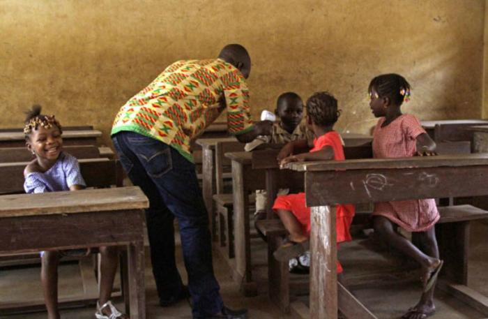 Liberia reabre sus escuelas tras cierre por brote de ébola