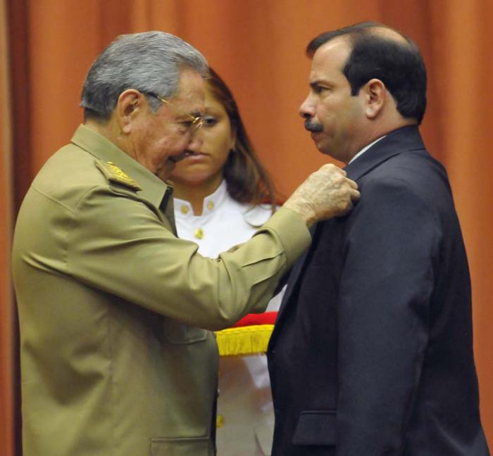 condecora Raúl a los cinco