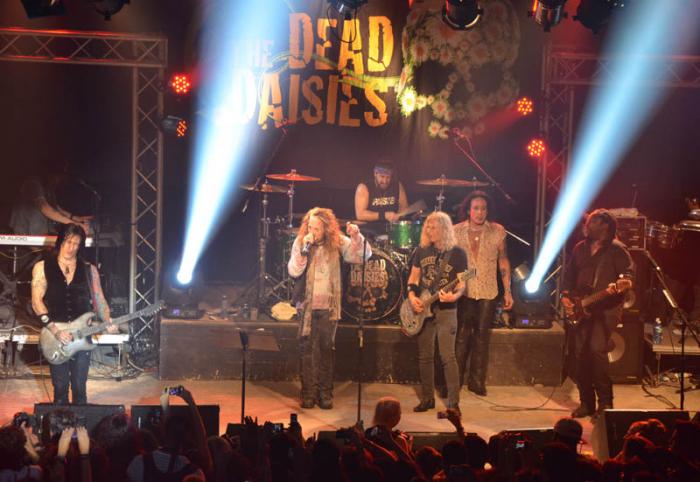 Concierto de la banda norteamericana de rock The Dead Daisies, en el teatro Maxim Rock.