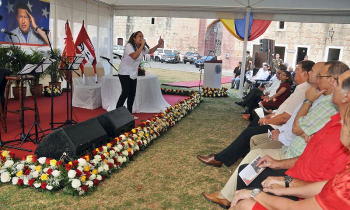 Acto con motivo al 2do aniversario de la desaparición fìsica del Comandante Hugo Rafael Chávez Frías en la Fortaleza de San Carlos de La Cabaña, presentes los 5 Héroes y el cuerpo diplomático acreditado en Cuba. 