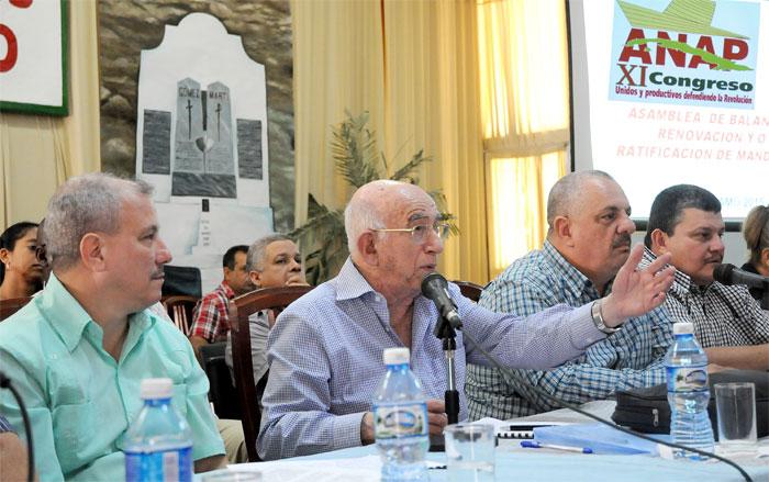 La presencia de Machado compulsó el debate por los delegados. 