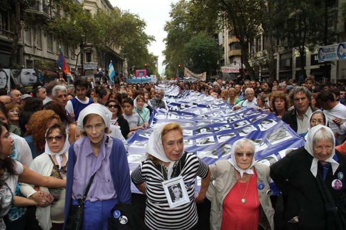 Los argentinos recordaron el aniversario 39 del inicio de la dictadura cívico-militar, uno de los periodos más grisese de su historia reciente.